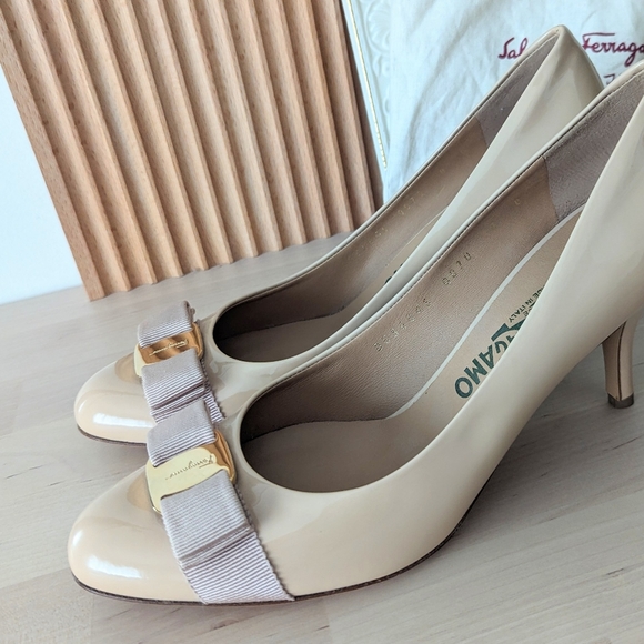 Salvatore Ferragamo Carla Heels 8 B Beige / Nude - Picture 3 of 10